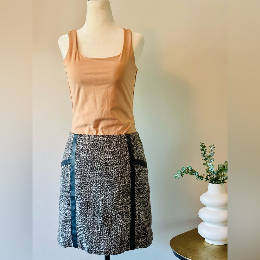Banana Republic Black and White Tweed Pencil Skirt